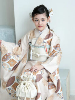 【44】7歳女の子　新作utatane　エクリュ七宝　＋5000円